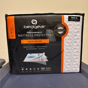 Bedgear Twin XL Mattress Protector